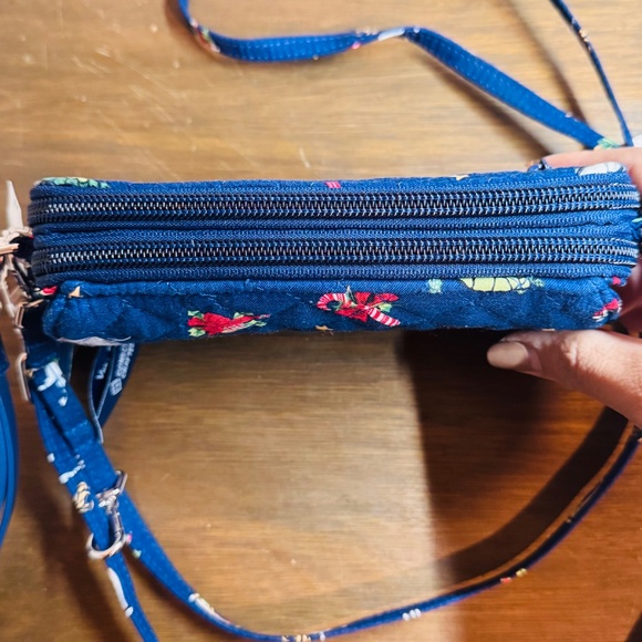 Vera Bradley all in one crossbody - Picture 4 of 9